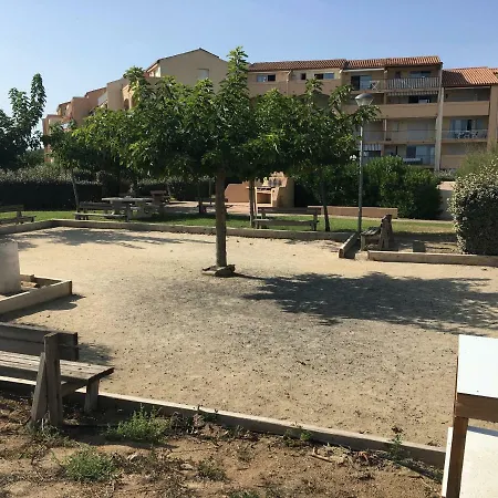 De La Plage Apartment *